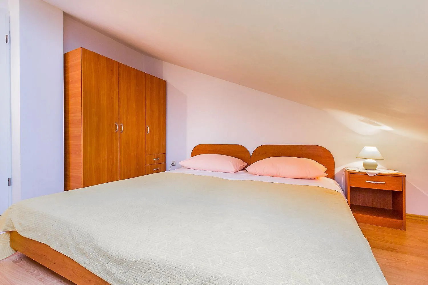 Appartement Nur 800 Meter Bis Zum Sandstrand Mit Klima, Wlan, Haustiere Sind Erlaubt Medulin Apartment